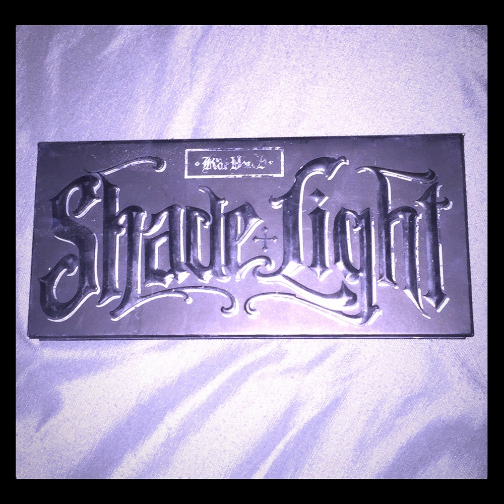 Kat Von D contour palette